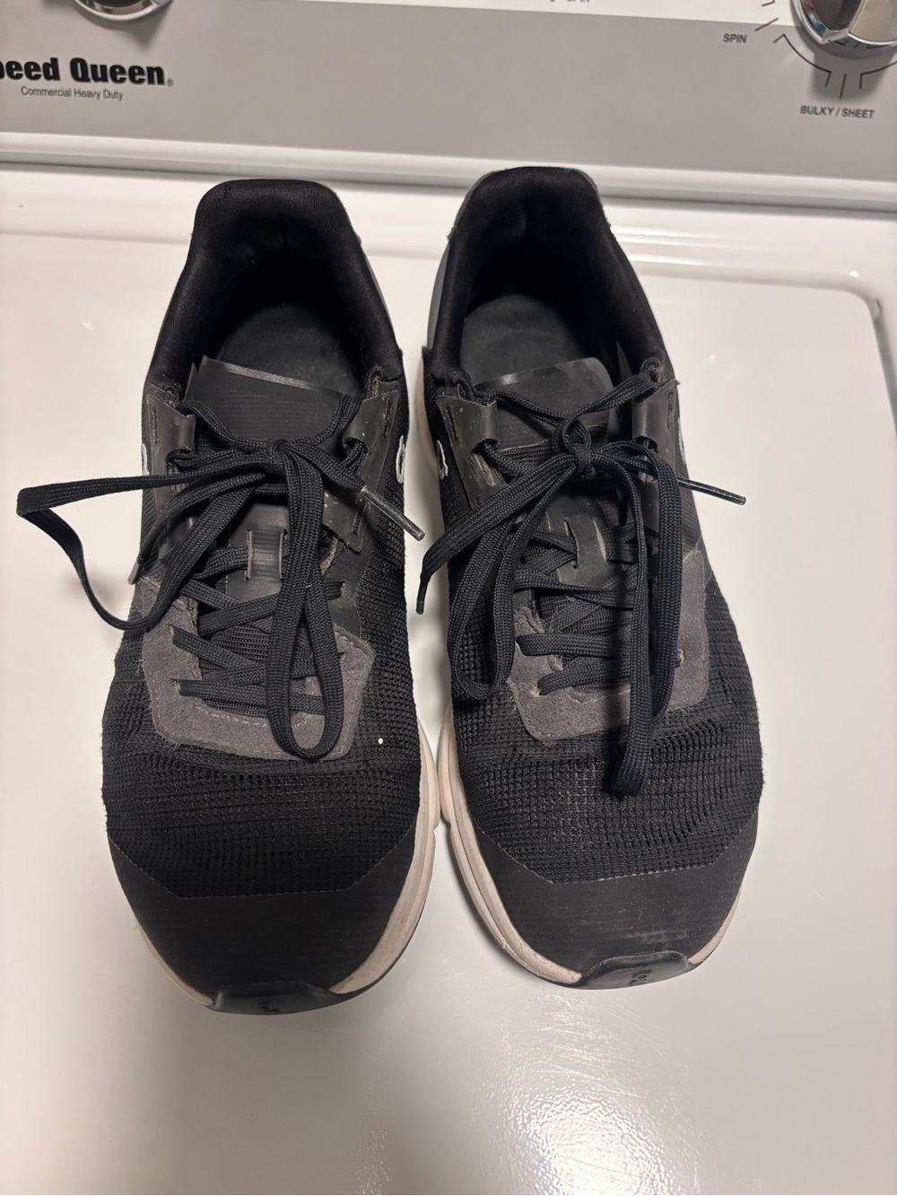 Women’s on cloud sneaker